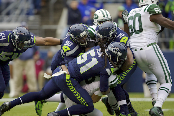 Seahawks bring back Bruce Irvin