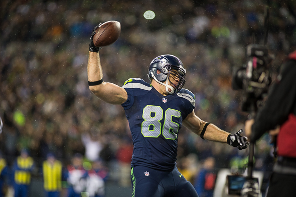 Seahawks waive 5 as injured, including TE Cooper Helfet, and sign