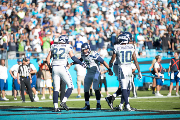 Russell Wilson, Marshawn Lynch help Seattle Seahawks prevail