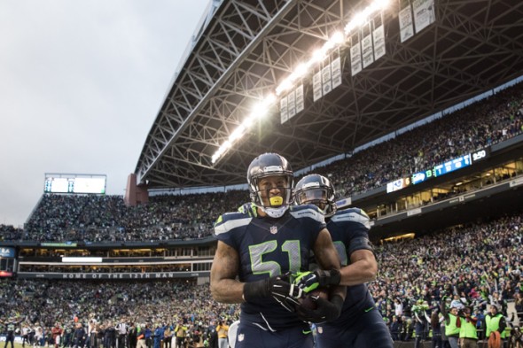 Bruce Irvin might accept less money to remain with Seahawks