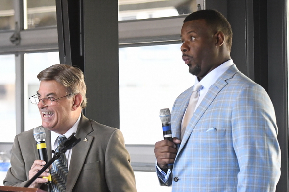 Ken Griffey Jr Wore an Amazing Suit During Hall of Fame Induction