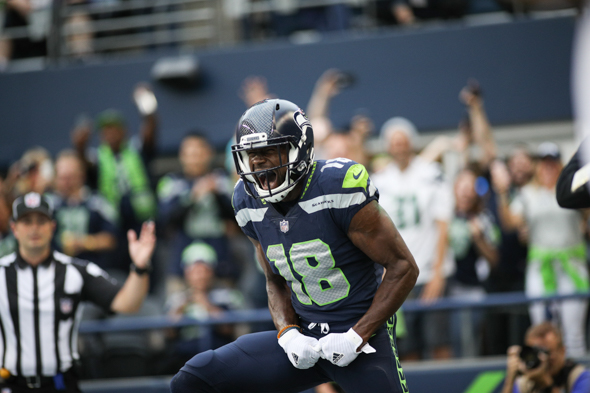 Seattle Seahawks waive injured DE Cliff Avril 