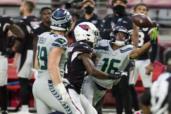 Seahawks' DK Metcalf hit with penalty for apparently pointing at