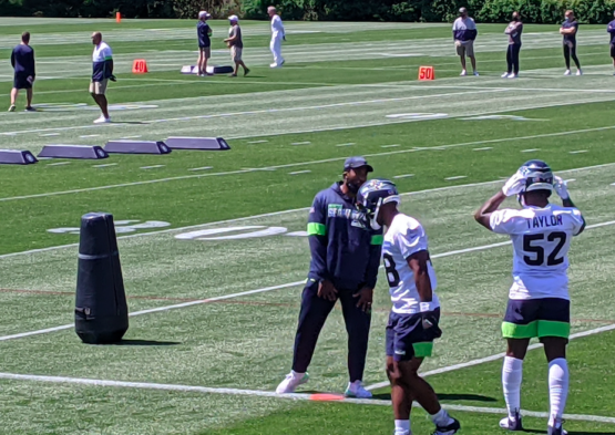 What's going on with Seahawks defensive end Darrell Taylor?